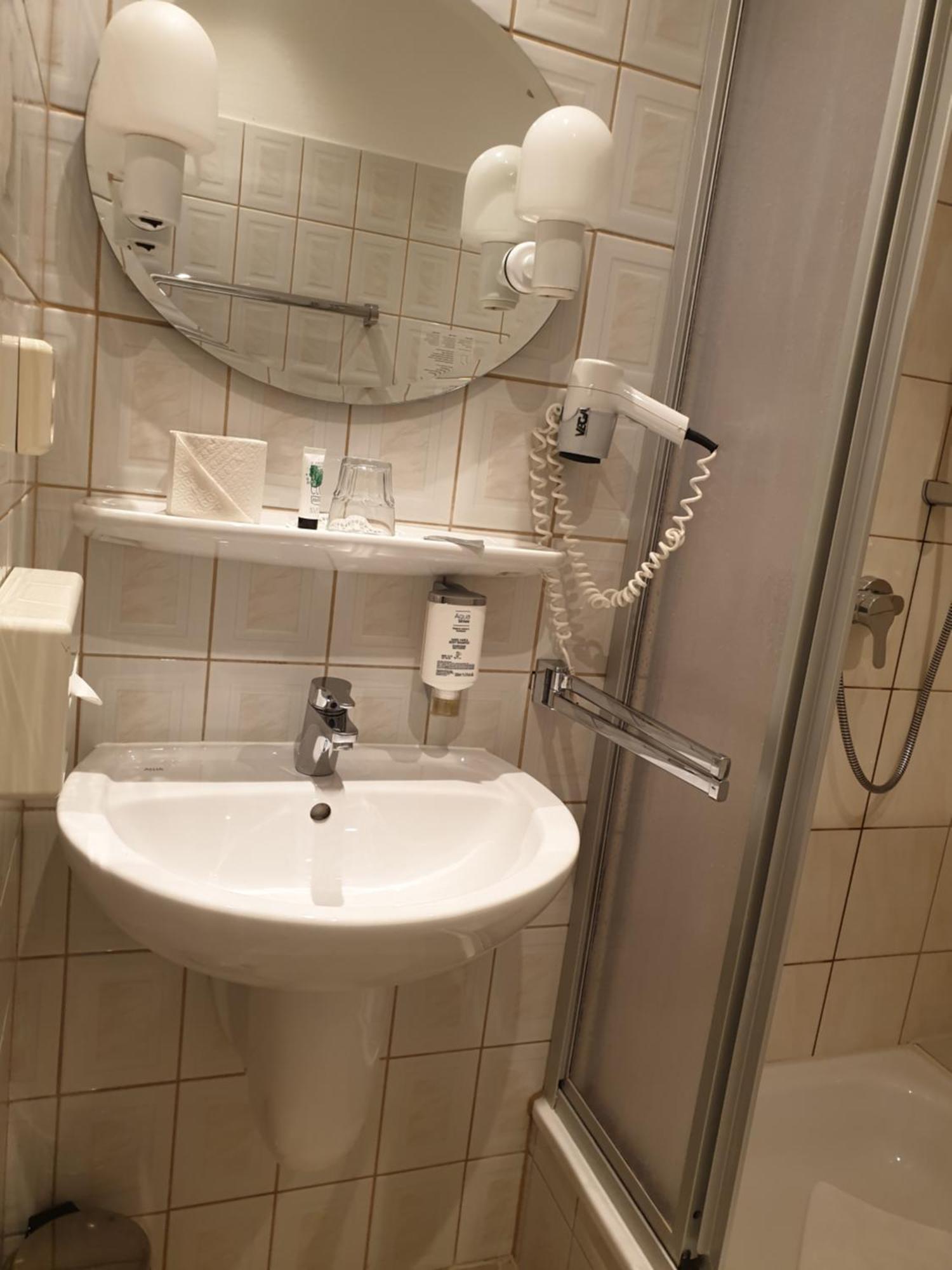 Viadrina Rooms & Apartments Frankfurt-Oder Am Park Im Zentrum Frankfurt  Extérieur photo