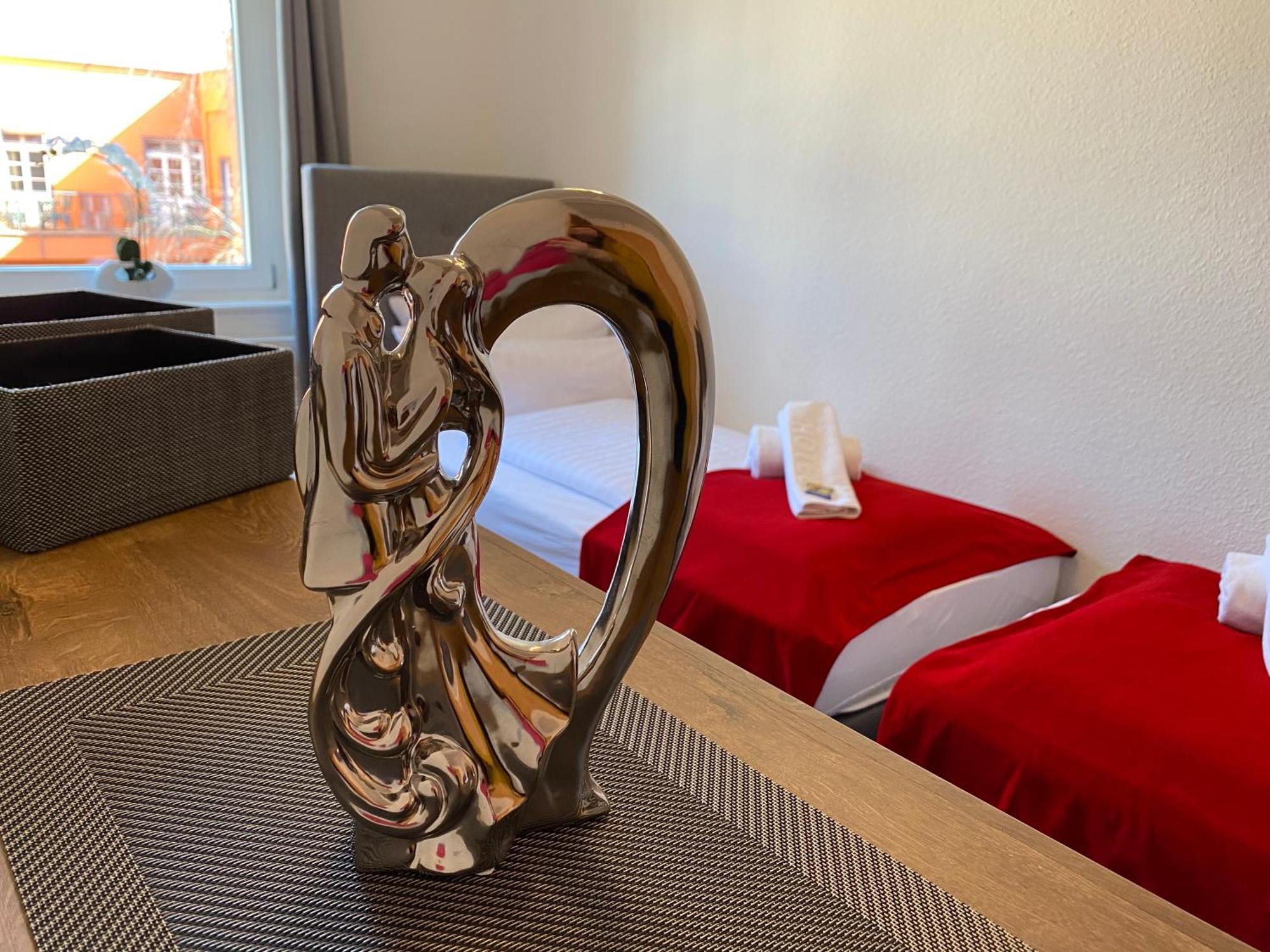 Viadrina Rooms & Apartments Frankfurt-Oder Am Park Im Zentrum Frankfurt  Extérieur photo